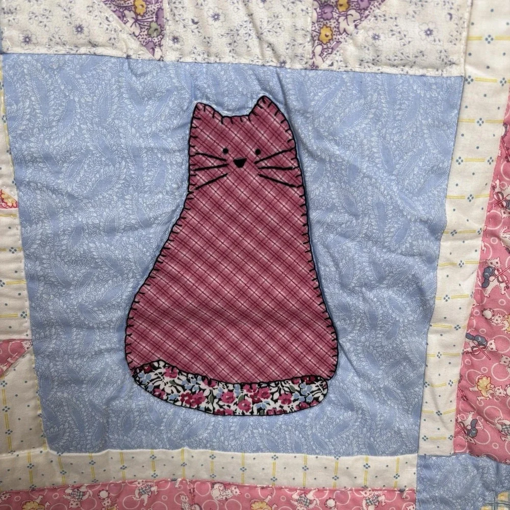 Vintage Crib Quilt Wall Hanging Cats Kittens Patchwork Retro Pattens and‎ Colors